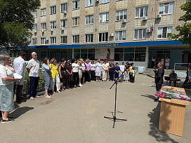 В Саратове чествовали сотрудников городской межрайонной поликлиники №1