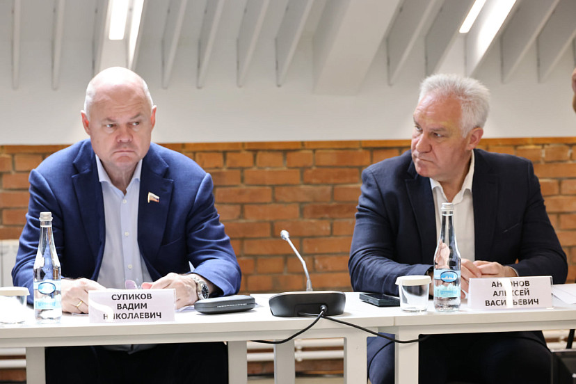 Спикер отметил роль сельских домов культуры в сохранении этнокультурного наследия