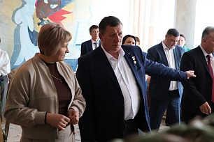 Областные депутаты обсудили развитие опорных населенных пунктов Федоровского района 