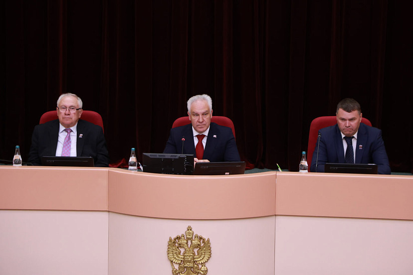 Спикер отметил, что саратовцы высоко оценили преображение Славянской площади
