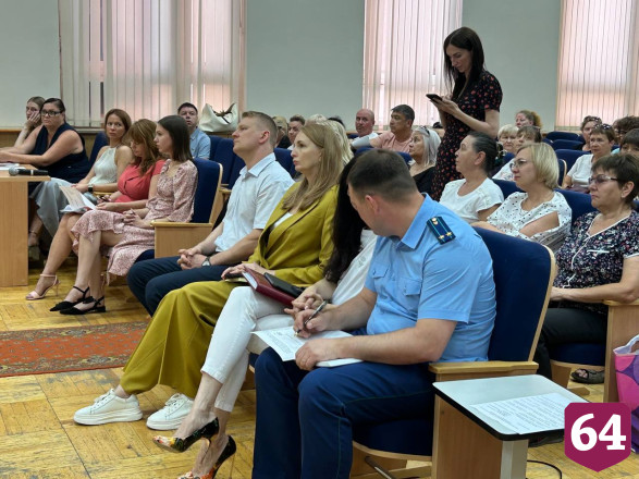 Осипова не ответила министру о наличии денег на строительство домов в Авиаторе